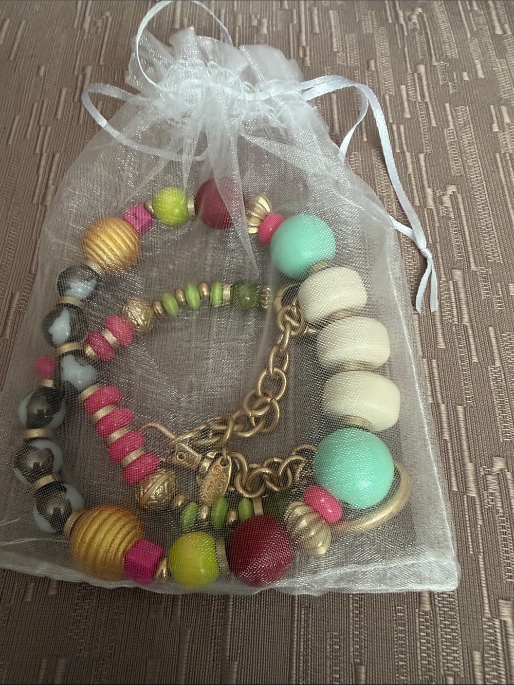 Plunder Red and White Gift Box Packaging. Necklace ❤️